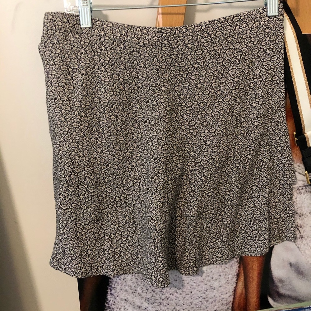 Urban Outfitters Mini Ruffle Skirt!